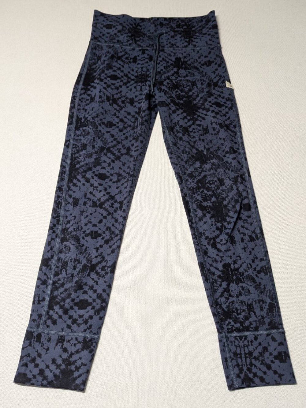 Vuori Daily Leggings - Size Small